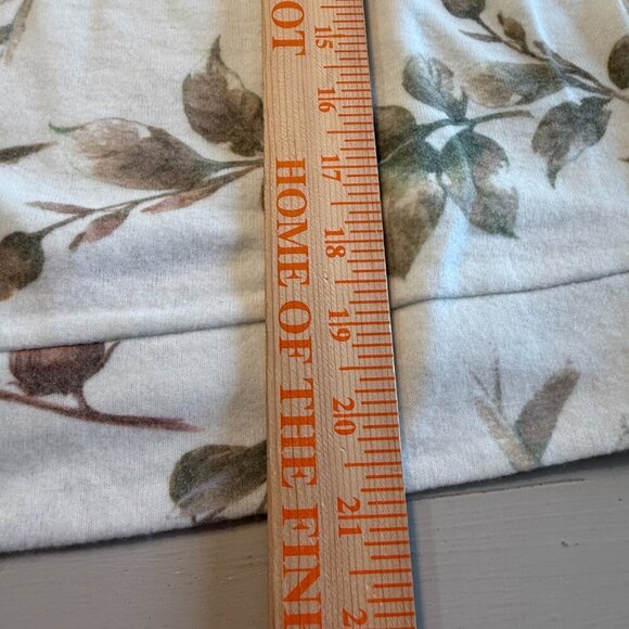 Chaser Knit Long-sleeved Pullover Floral Sweater Cream Size Medium - Picture 6 of 9